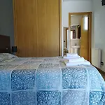 O Cruceiro 게스트하우스 3*